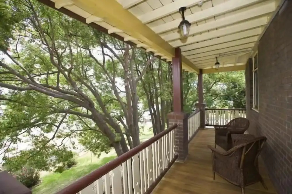Balcony & Terrace