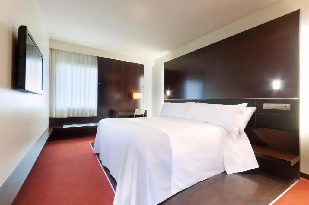 Premium Double room (full double bed)
