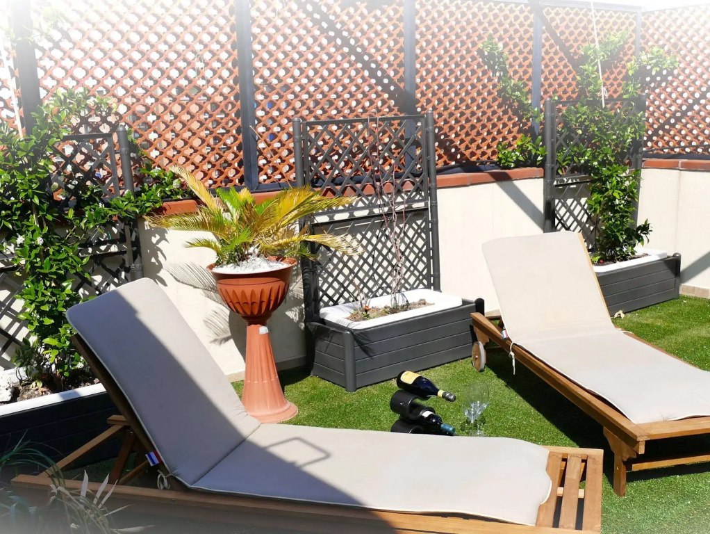 Penthouse Station Luxury Suites & Apts - Général