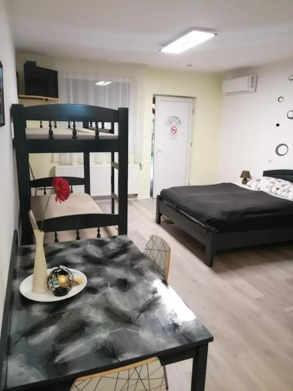 4 Barat Apartman - фото 3