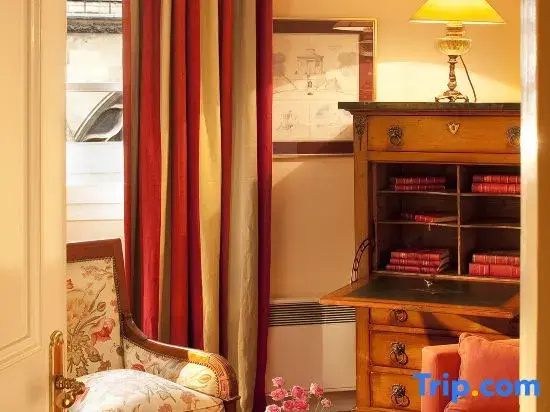 Relais Du Louvre 97