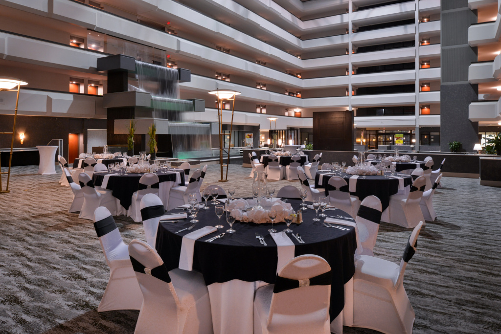 Holiday Inn Hotel & Suites Beaumont Plaza (I-10 & Walden) by IHG - Général