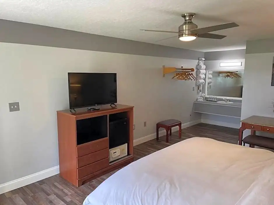 Idle Awhile Resort