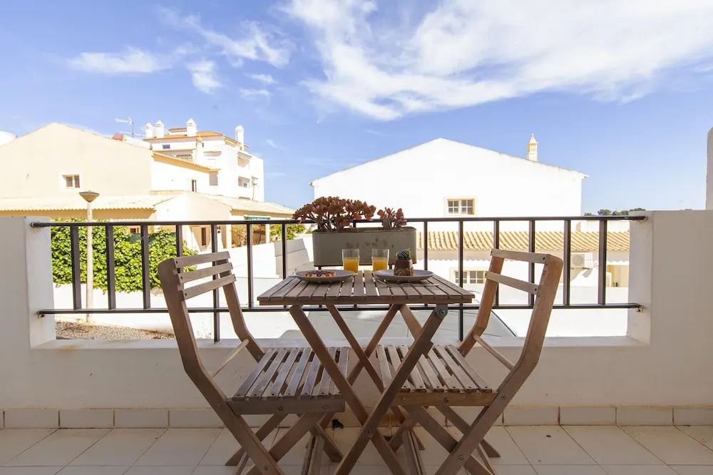 B93 - Miralvor 2 Bed Apartment in Alvor