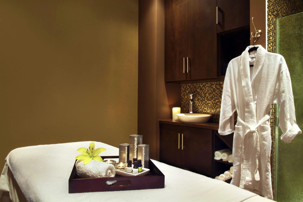 Four Points by Sheraton Calgary Airport - Général