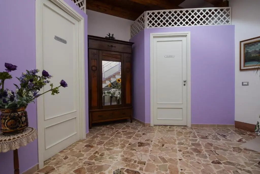 Standard Family room with garden view