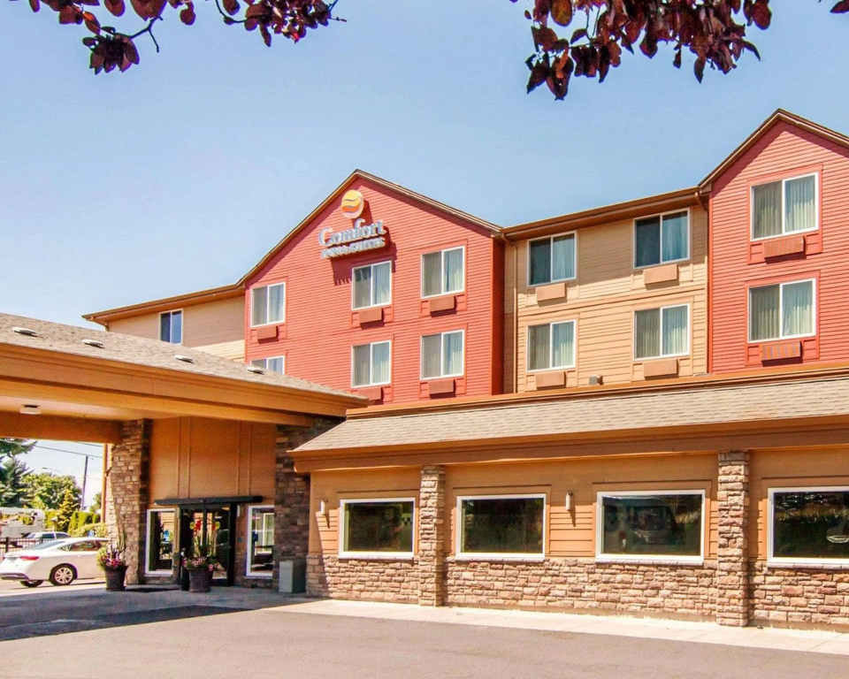 Comfort Inn and Suites Portland Airport