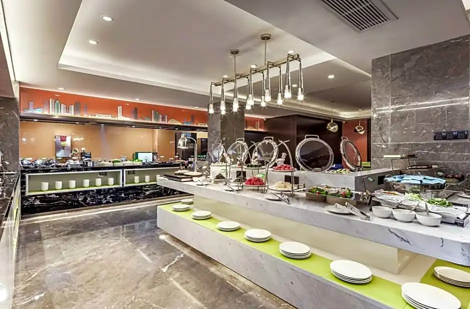 Food & Beverage