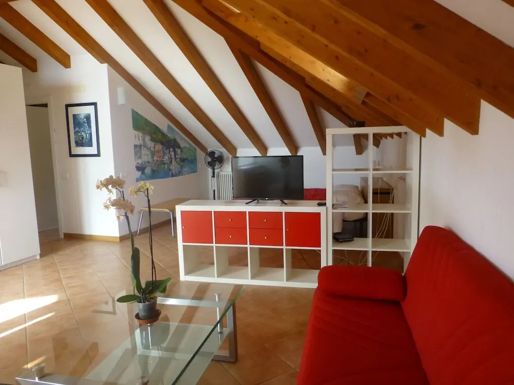 Deluxe Apartment with balcony