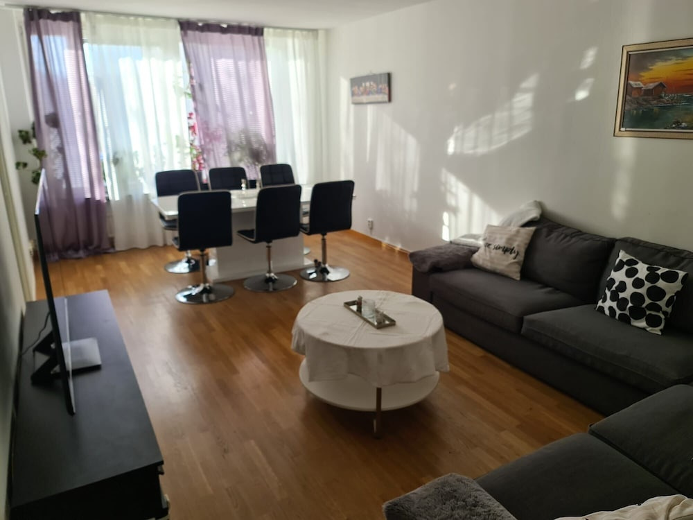 Apartment 70m2 With 3 Rooms in Danderyd