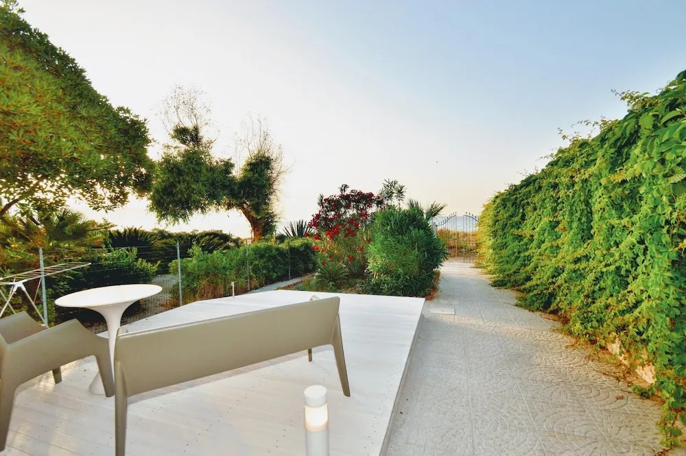 Villa Venus With Direct Access to the Beach