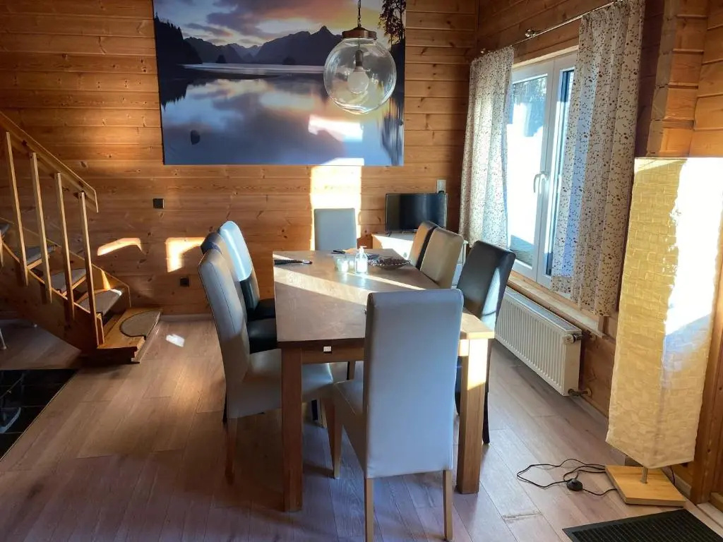 4 Bedrooms Cottage