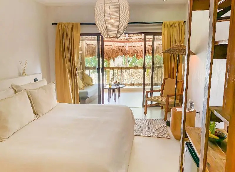 Superior Double room with pool view (full double bed)