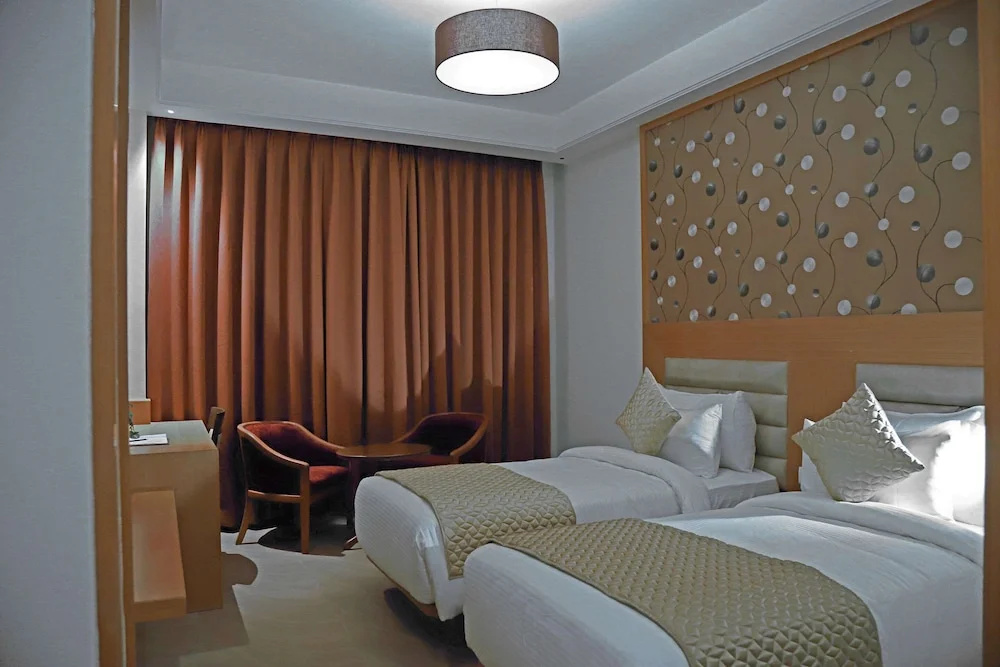 Deluxe Double room (twin beds)