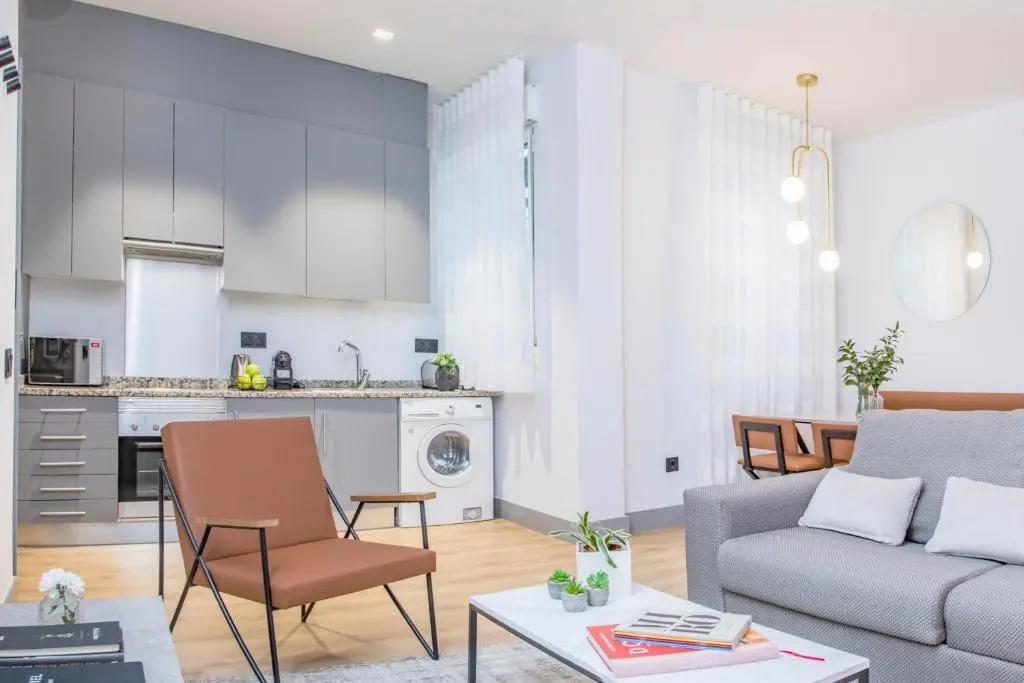 limehome madrid calle santa ana - Chambres