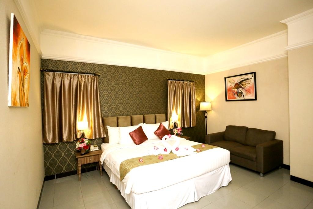 Deluxe room — room photo 1