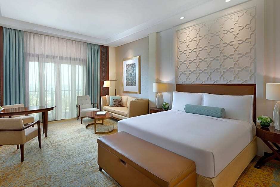The Ritz-Carlton, Dubai