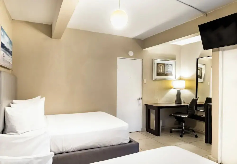 Superior Double room with balcony (full double bed)