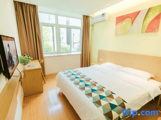 Superior Double room (full double bed)