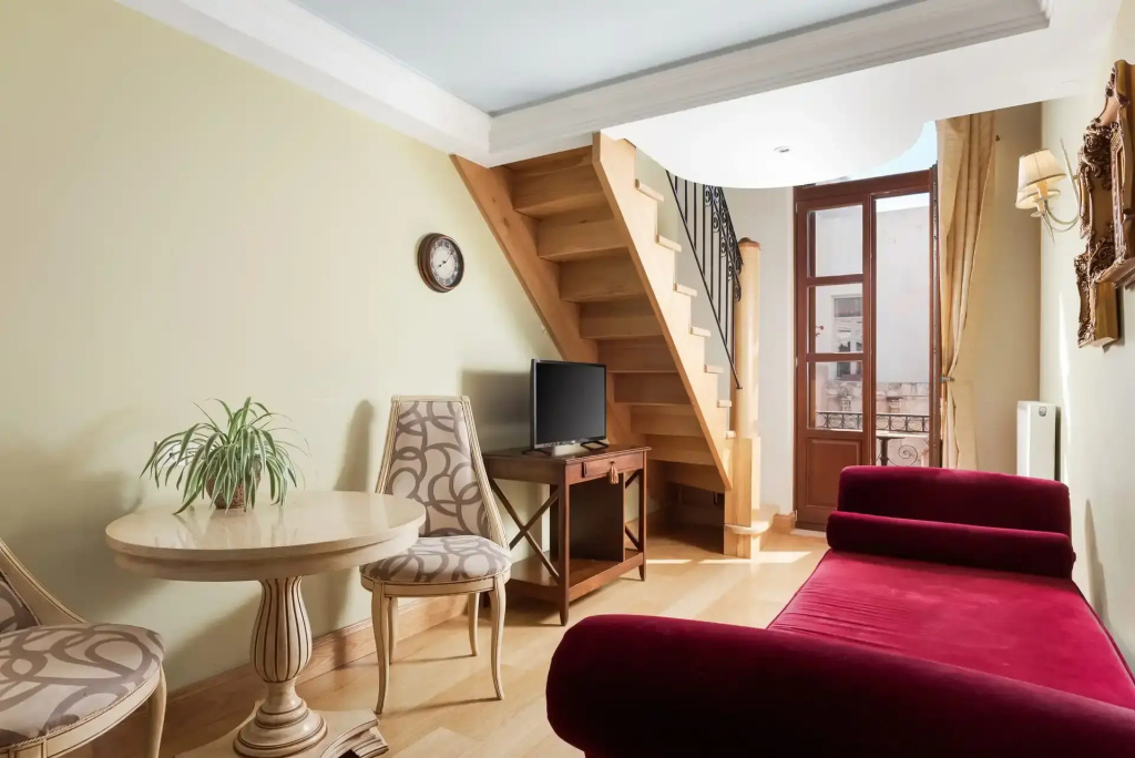 Deluxe Suite with balcony