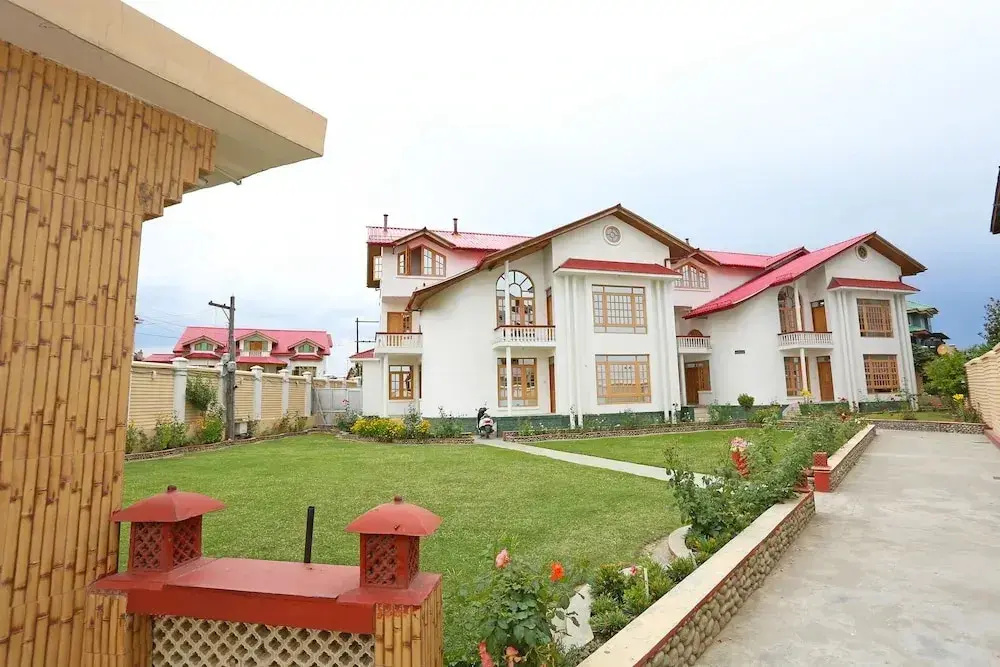 Al Azra Hotel by OYO Rooms