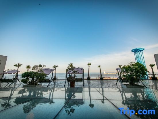 Beach & Waterfront