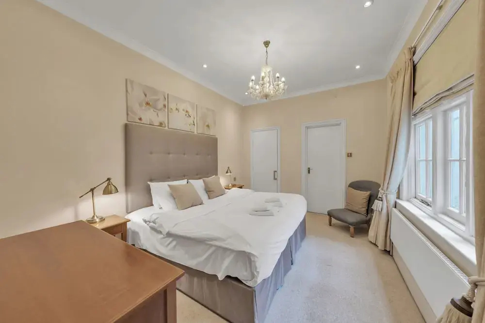 Hertford Flat 4