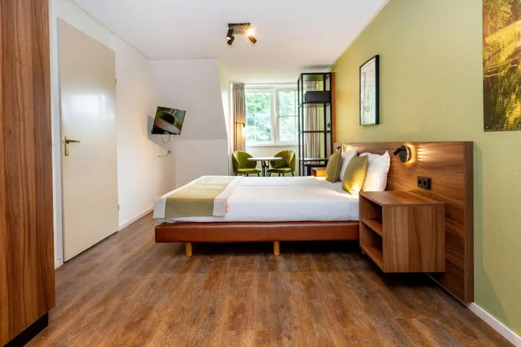 Economy room