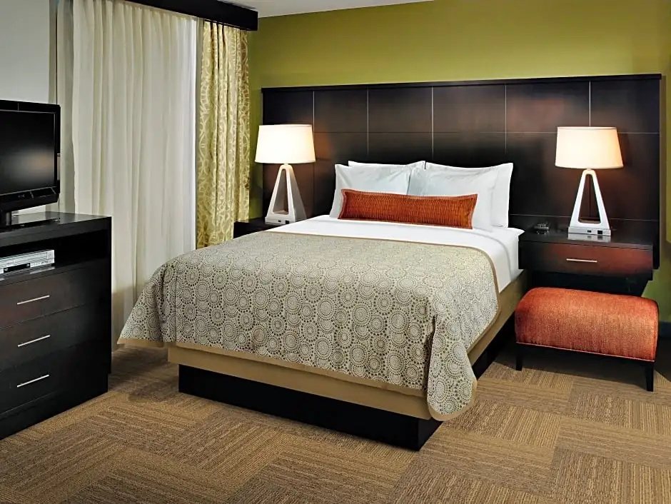 1 Bedroom Suite