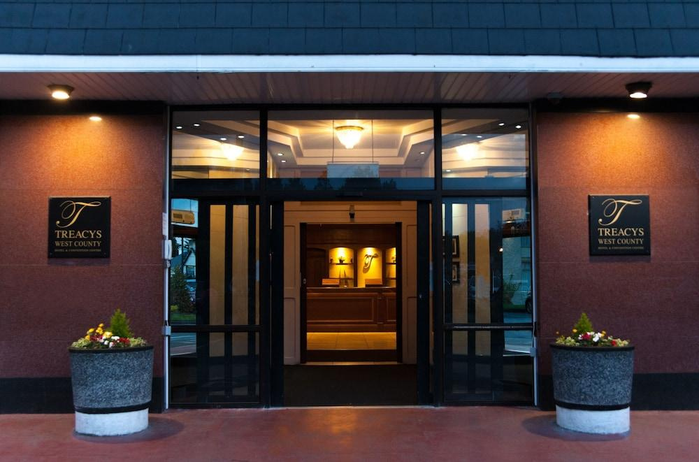 Treacys West County Hotel Ennis