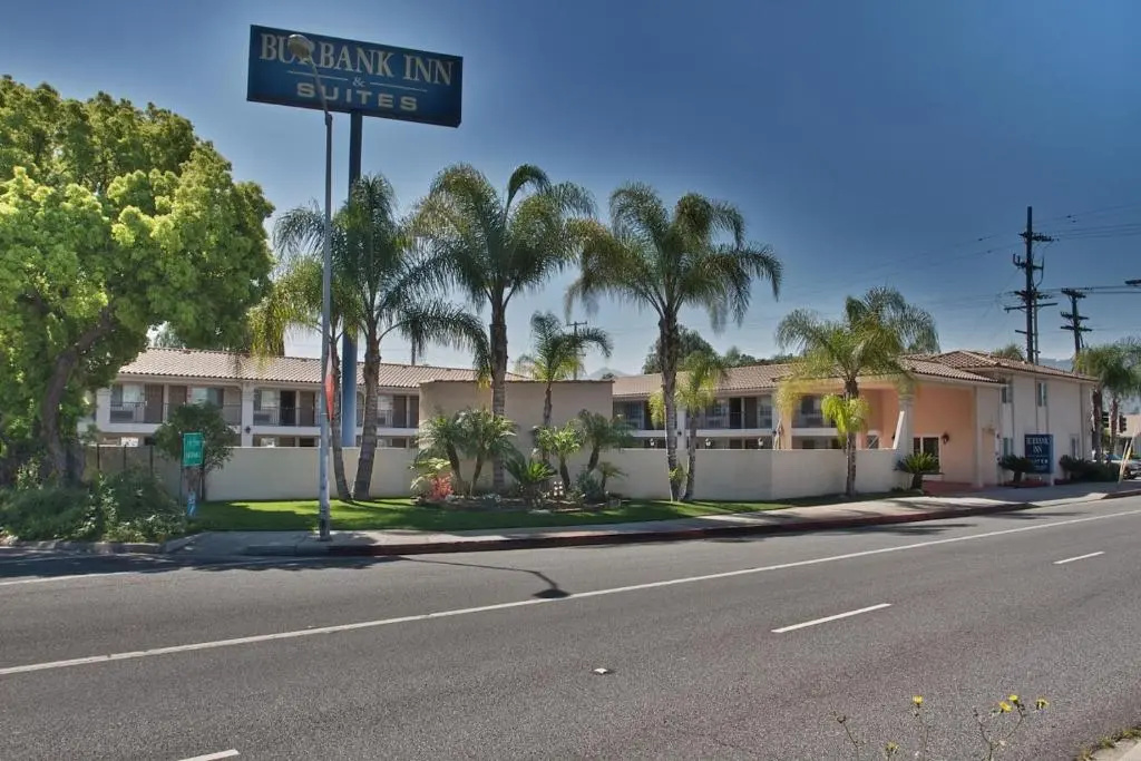 Burbank Inn and Suites — фото