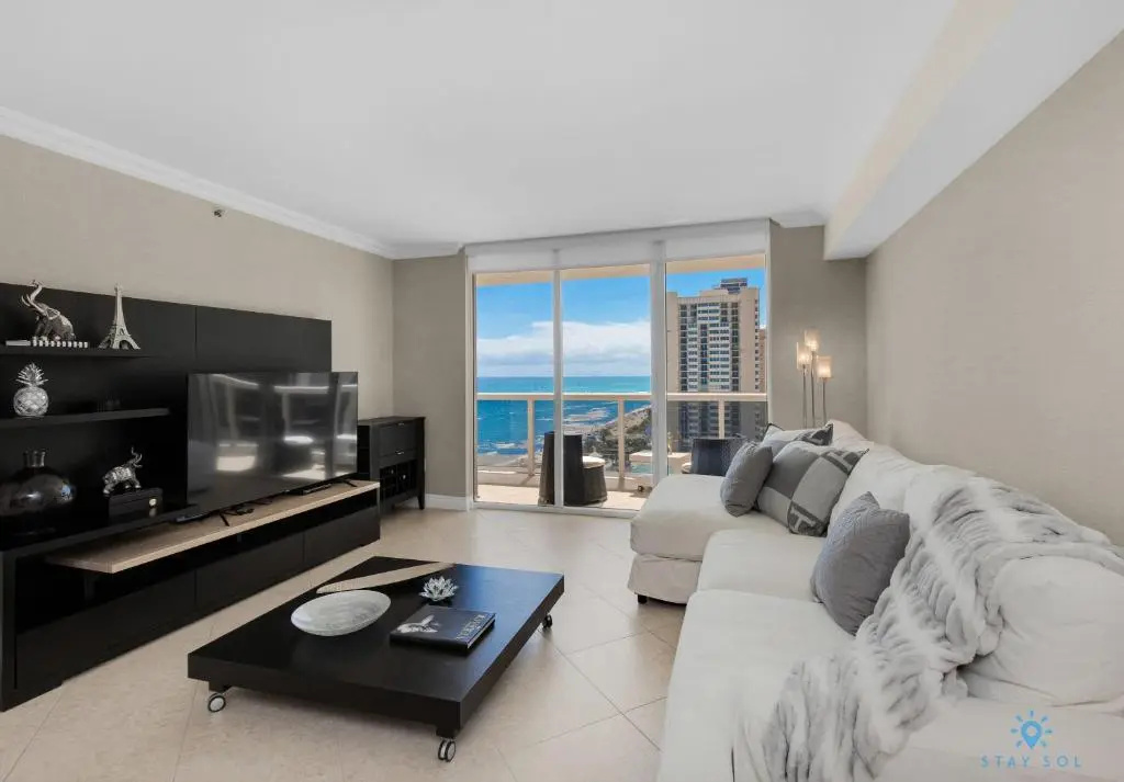 Luxurious Beach Resort 3 BR 3 BA with OCEAN view Insta worthy Pool