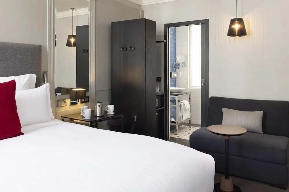 Hôtel Les Matins de Paris & Spa 86