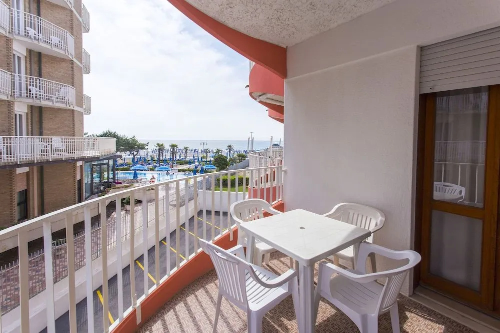 Balcony & Terrace