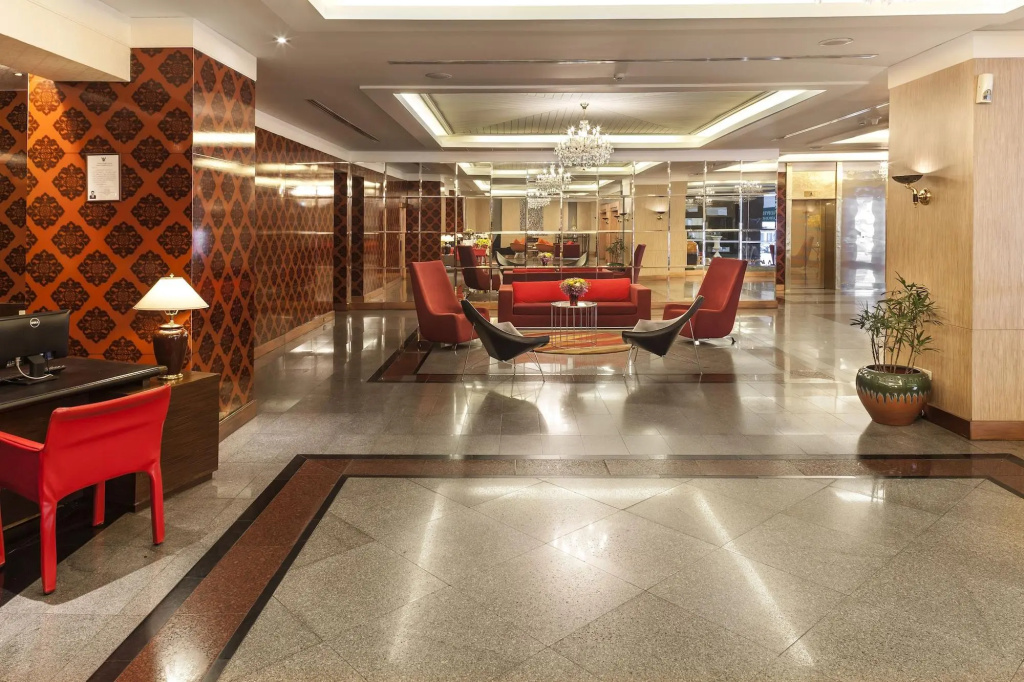 Lobby & Reception