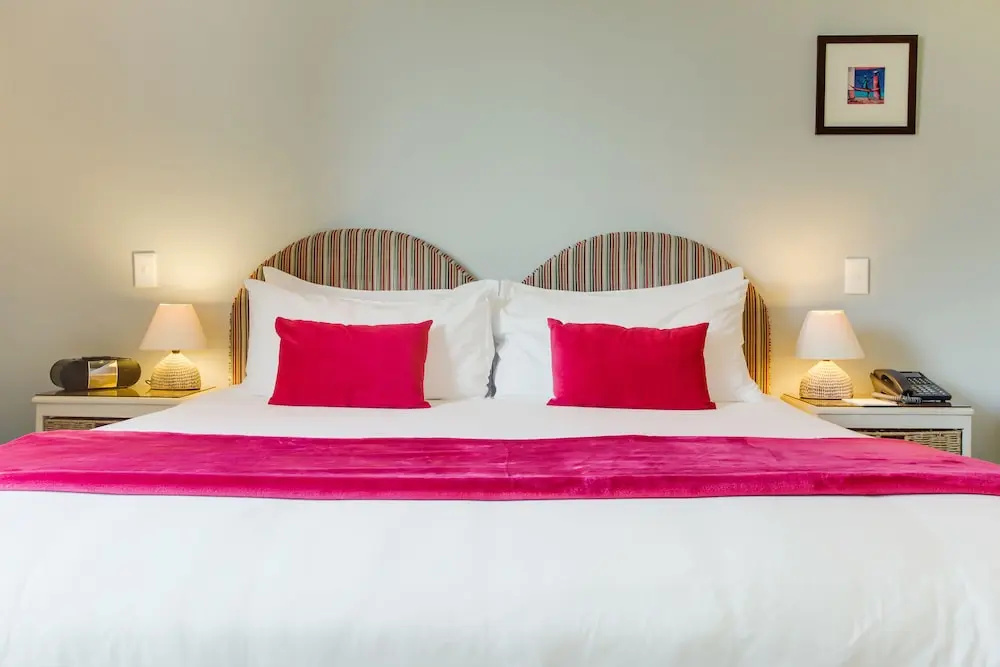 The One 8 Hotel - Chambres