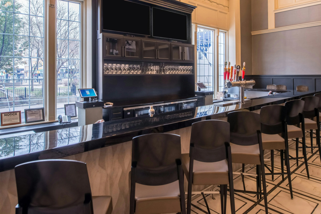 DoubleTree by Hilton Utica - Général