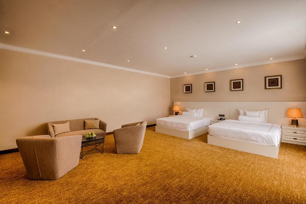 The Golden Crown Hotel