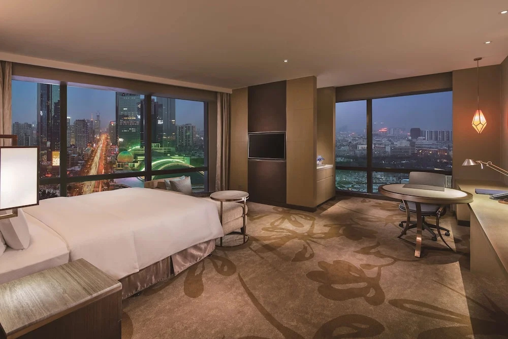 Executive Deluxe Double room (full double bed)