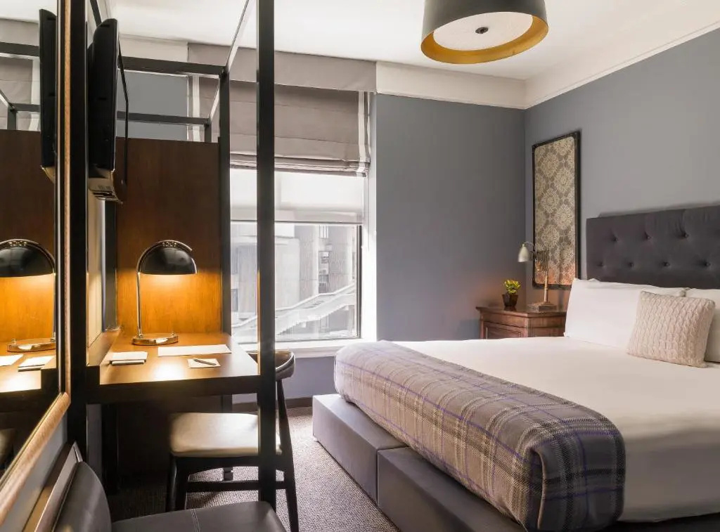 Deluxe Double room (full double bed)