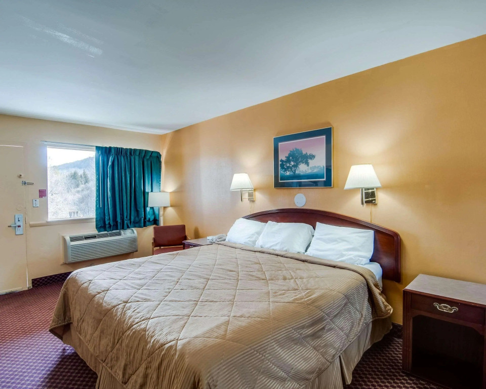 Econo Lodge Near Bluefield College — фото 4