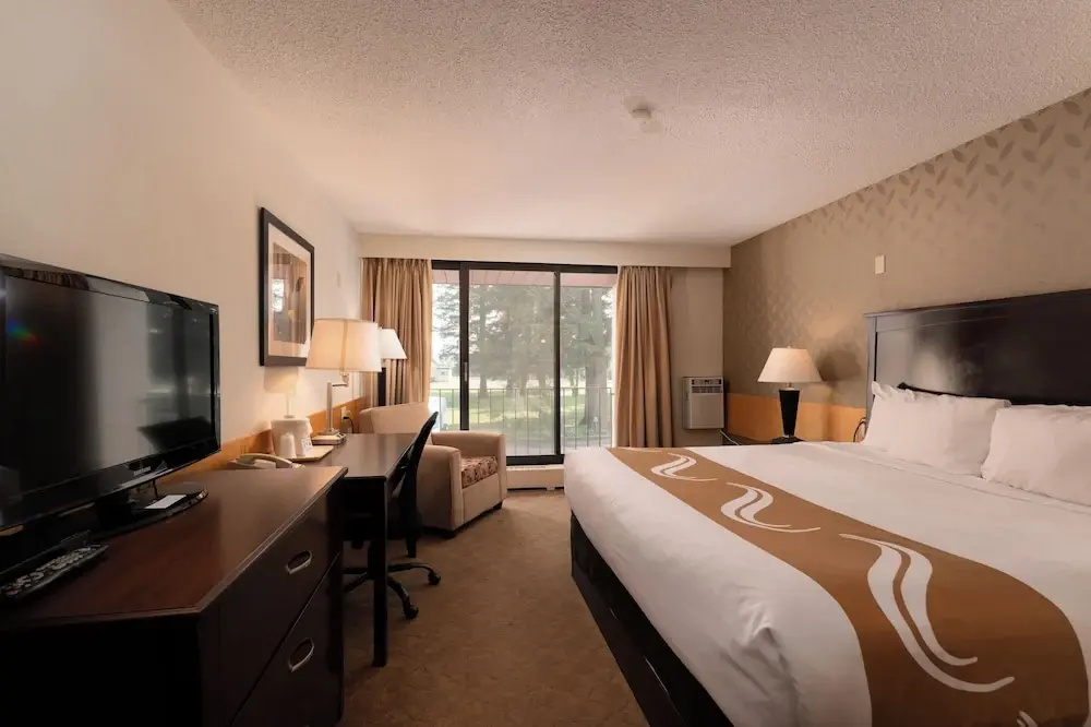 Standard Double room with balcony (full double bed)