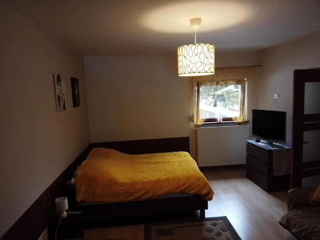 Economy room