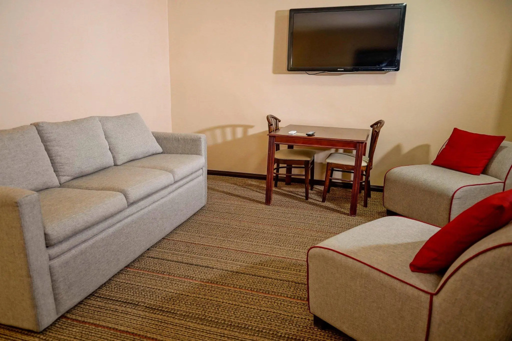 2 Bedrooms Double Suite (full double bed)