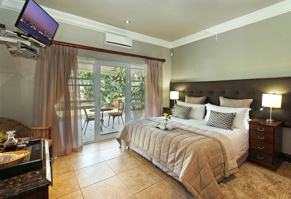 uShaka Manor Guest House - 2