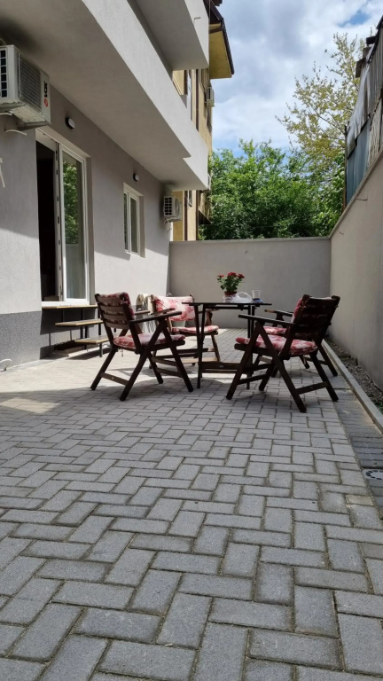 Lovely 1-bedroom rental unit with free parking