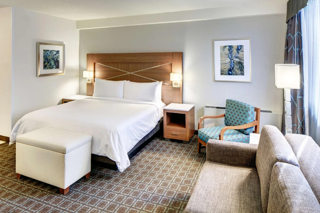 DoubleTree by Hilton Milwaukee Downtown - Chambres