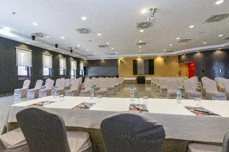 Hotel Sercotel Riscal - Général