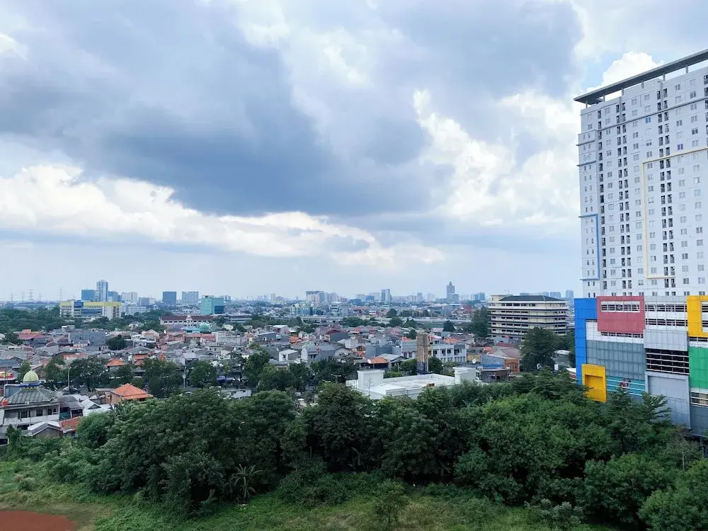 Good Place And Homey 2Br Bassura City Apartment Near Mall
