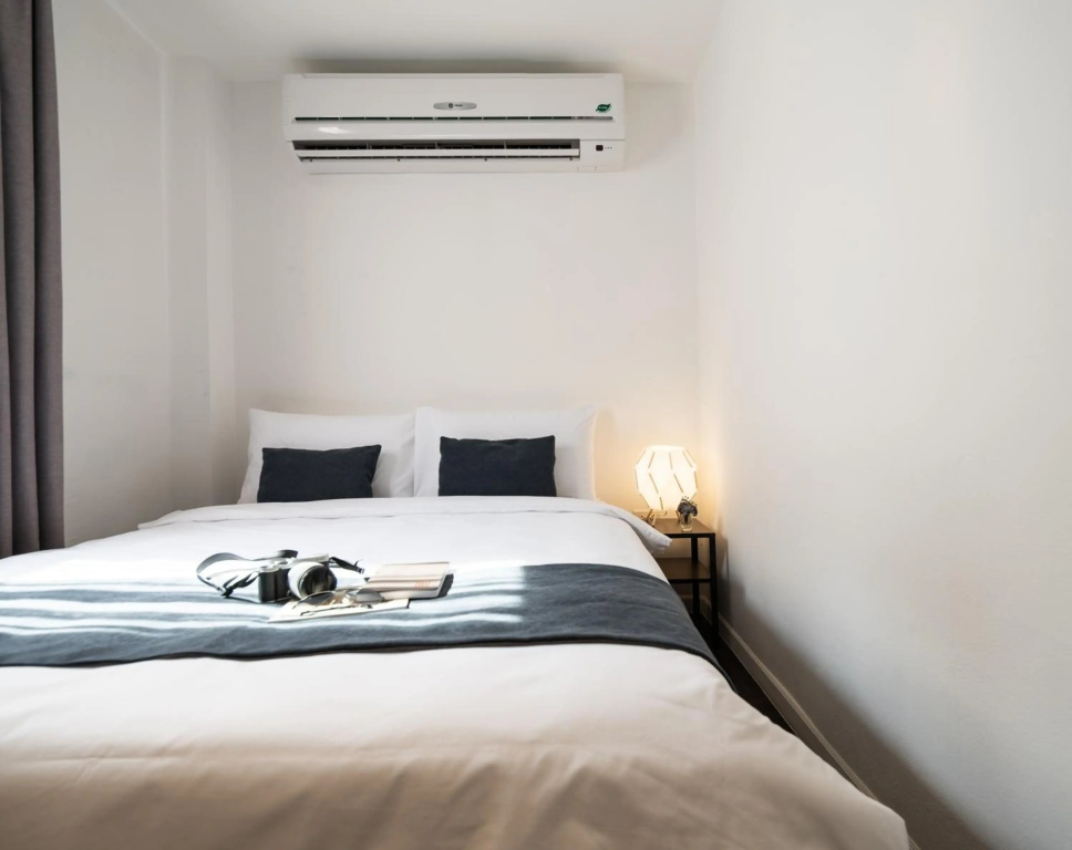 Warm Window Silom - Hostel — 4